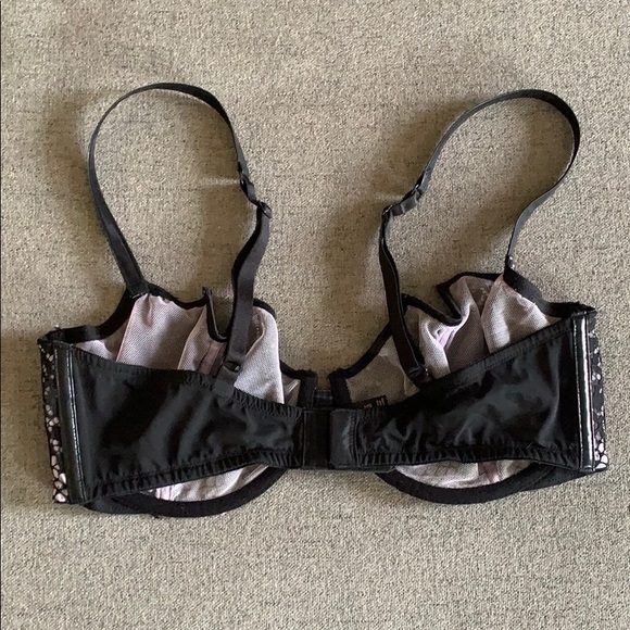 VS BRA - Picture 3 of 3